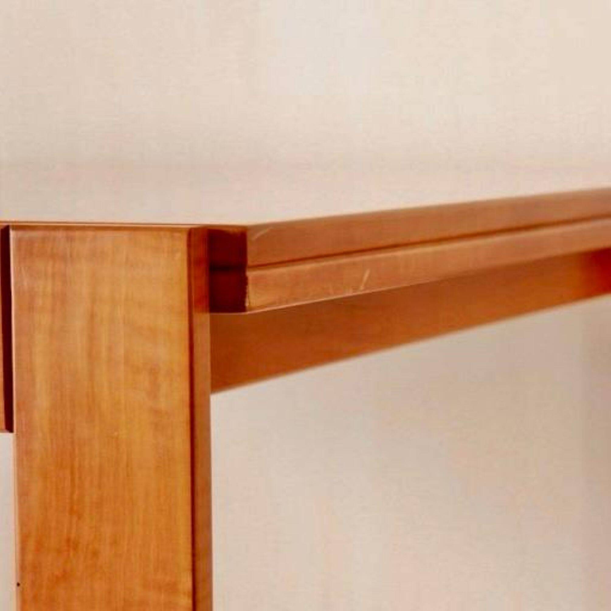 Dining table Afra & Tobia Scarpa Model 778, in solid cherry wood, Italy from the 1970s.