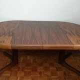 Central-footed rosewood round table