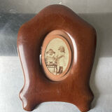 Cadre en bois art nouveau acajou mesures 27,5 cm x 20 cm verre convexe