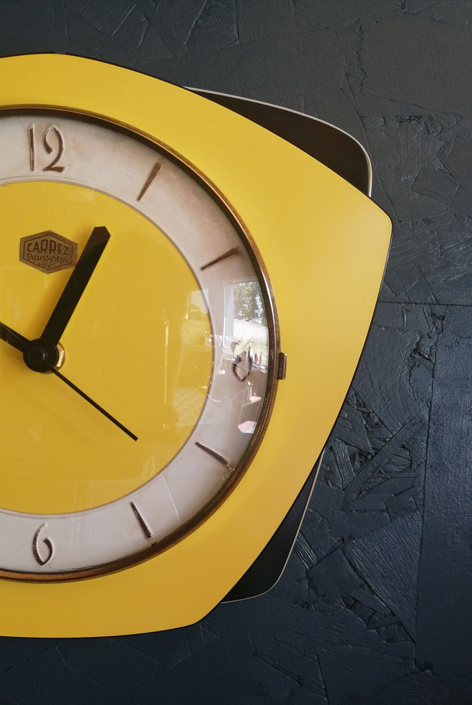 Clock vintage formica silent wall clock "Carrez Transistor yellow black"