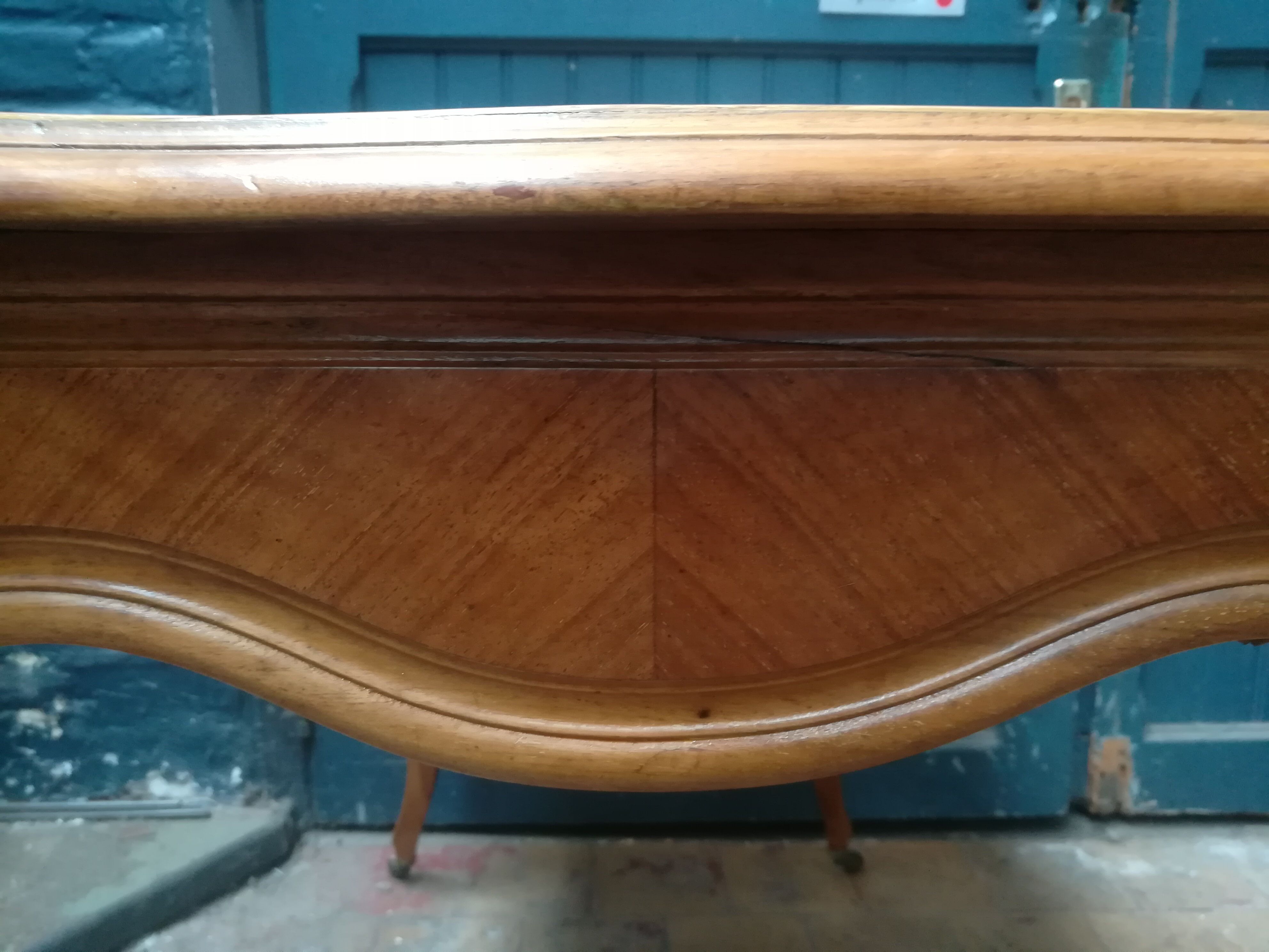 Louis XV style flat desk in walnut and leather