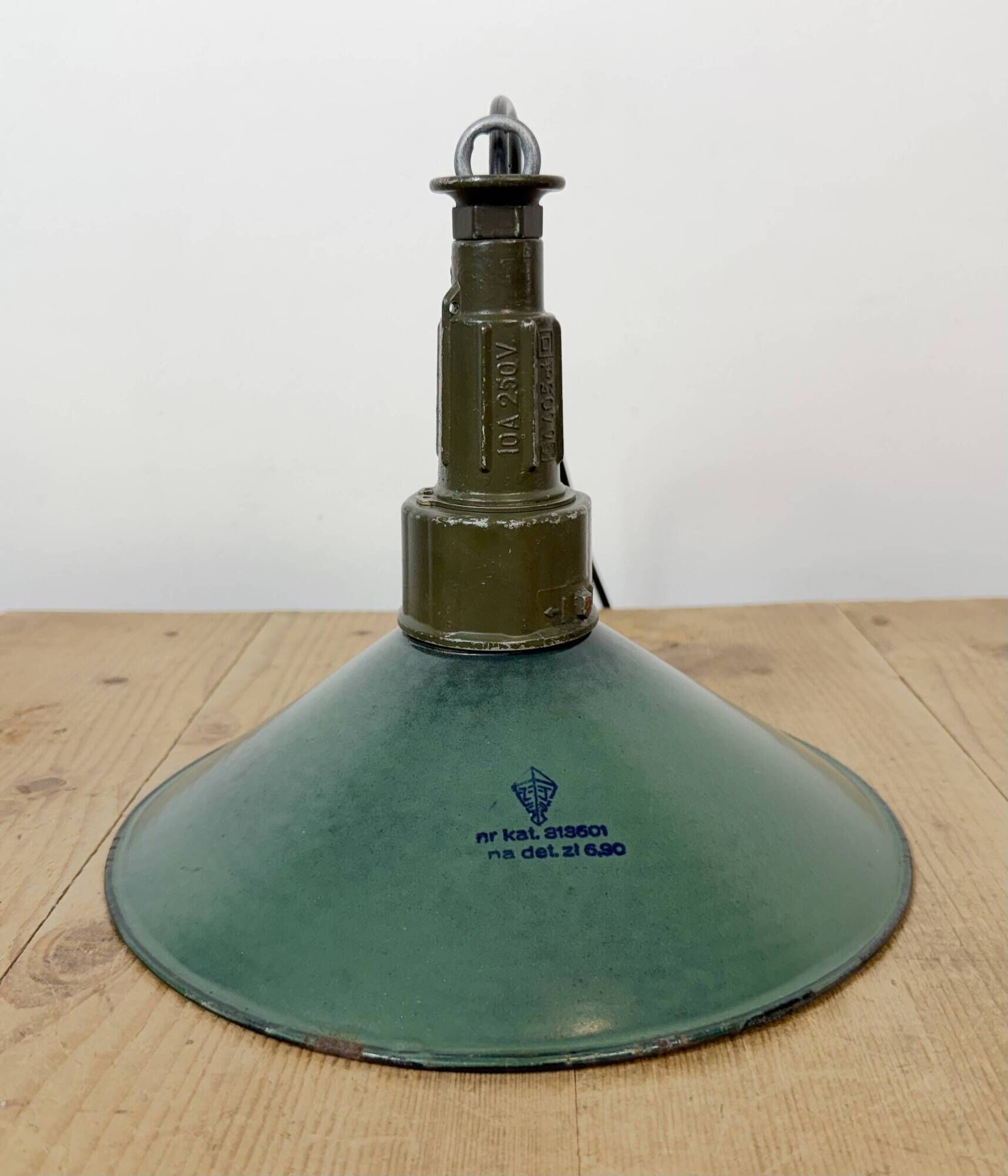 Industrial Green Enamel Military Pendant Lamp with Cast Aluminium Top, 1960