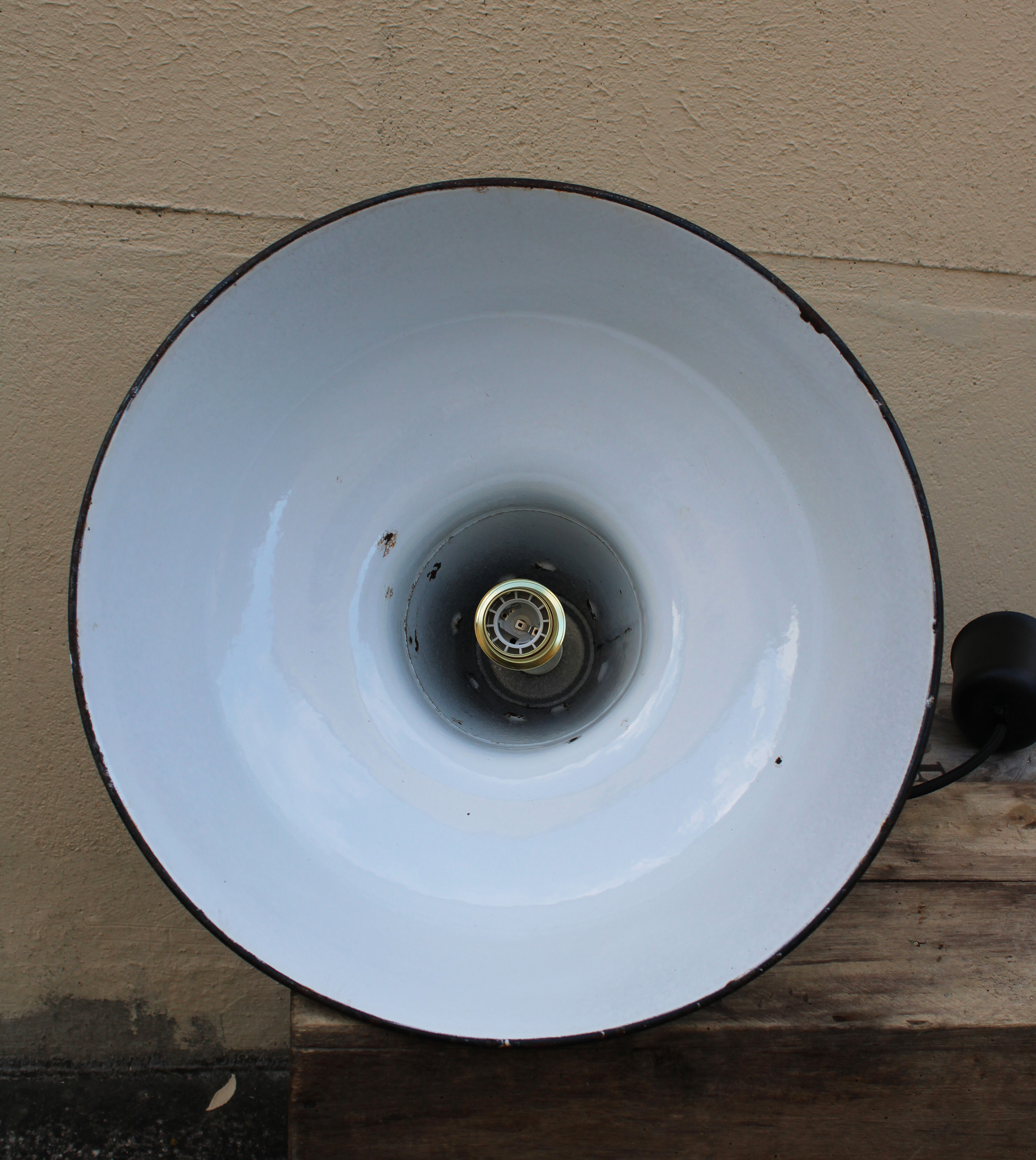 XxL suspension enamelled industrial