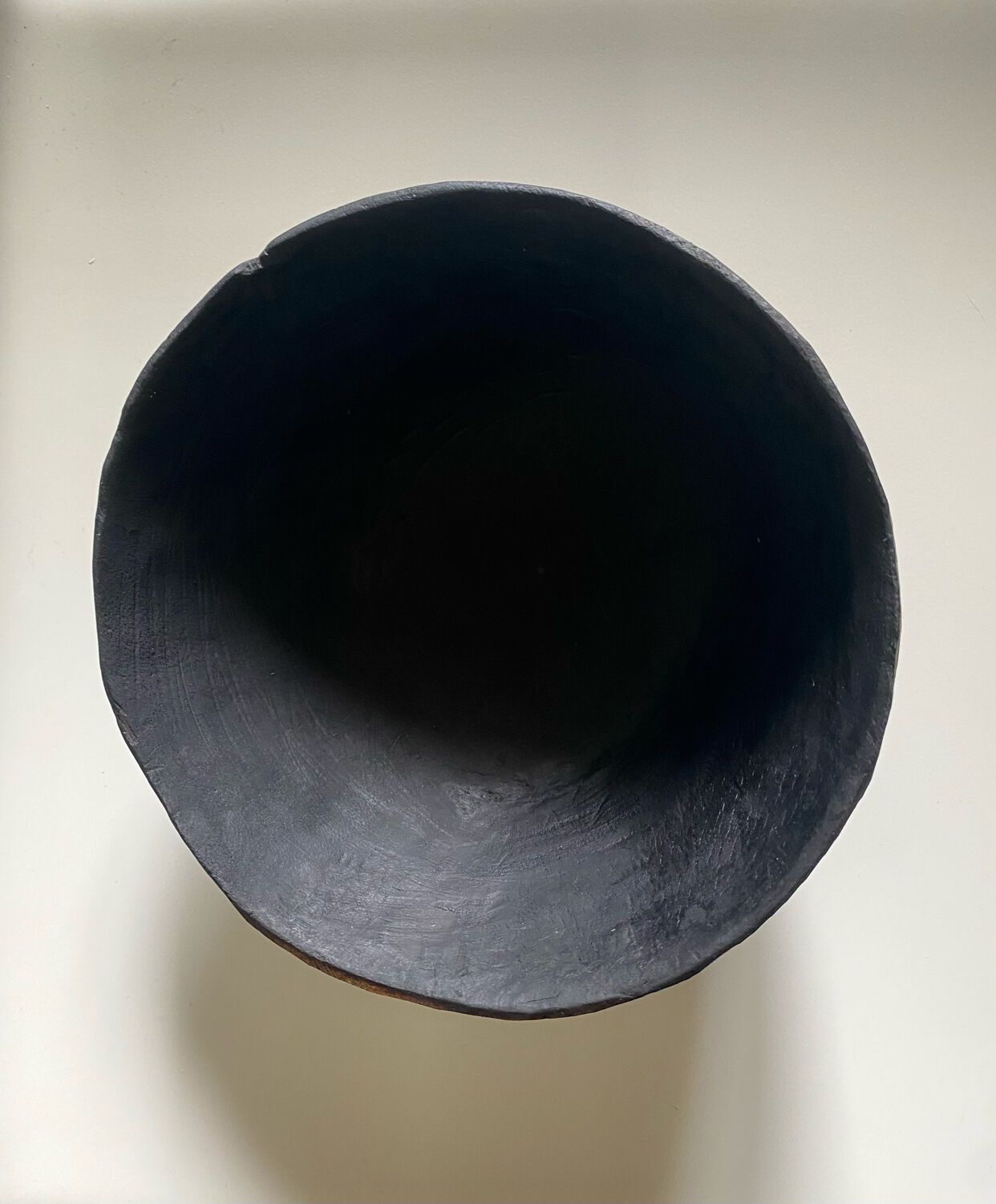 Black bowls made of néré wood