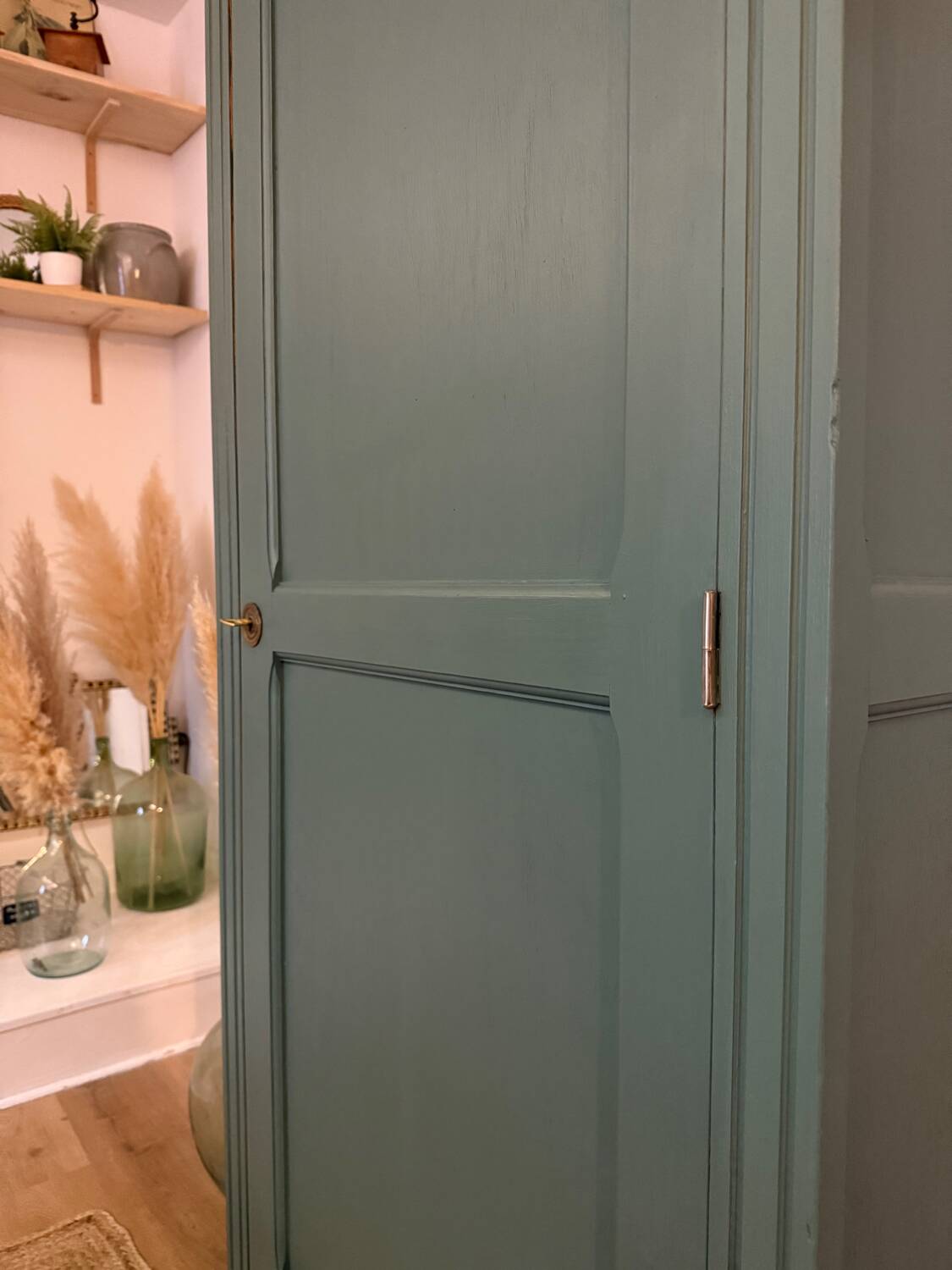 Small Parisian wardrobe