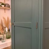 Small Parisian wardrobe