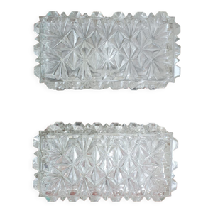 Appliques murales en verre moulées