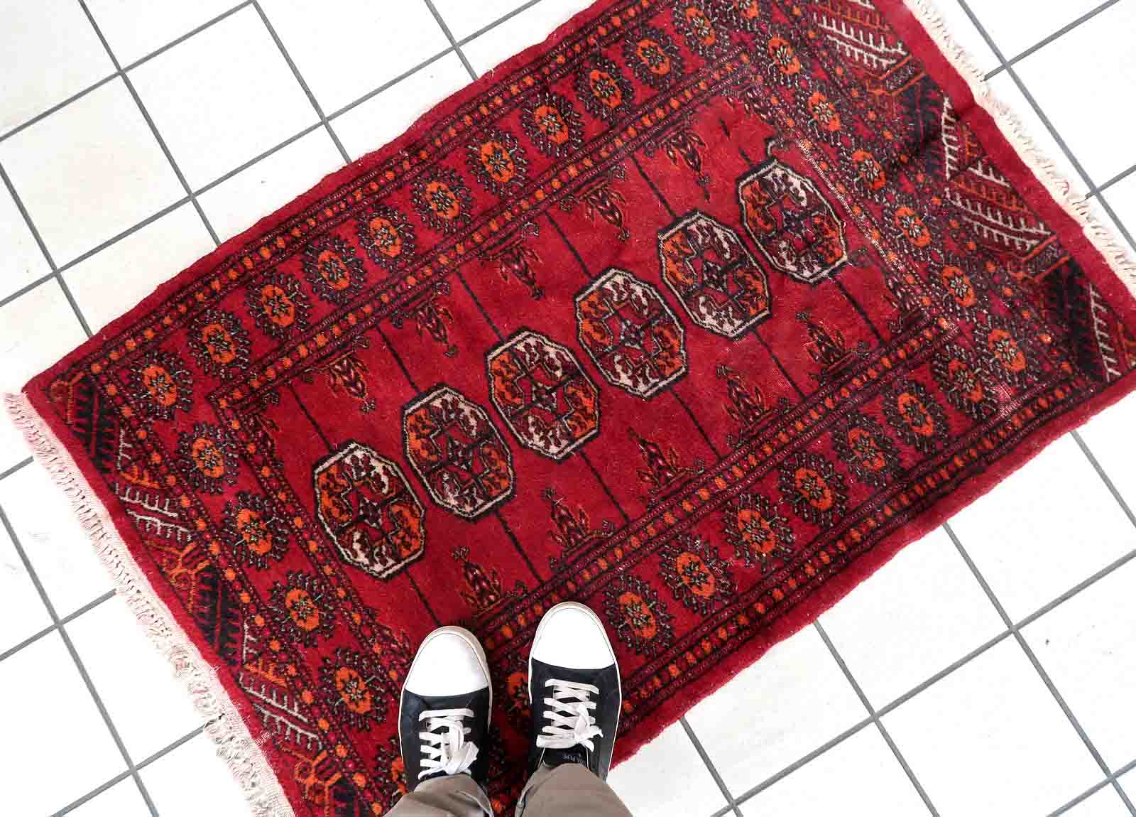 Vintage pakistani carpet lahore handmade 80cm x 122cm 1970s