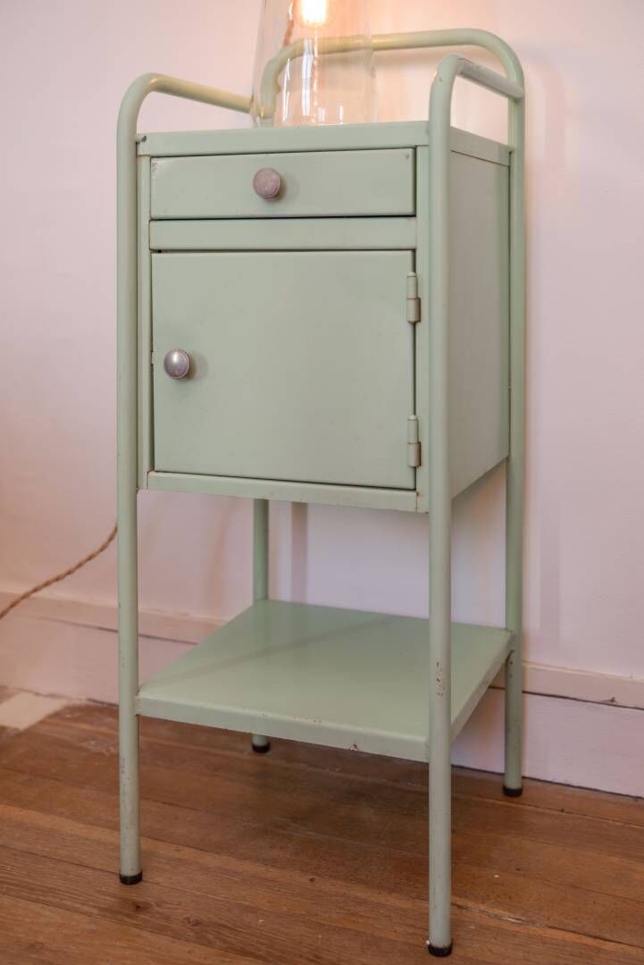 Pair of nightstands to hospital mint
