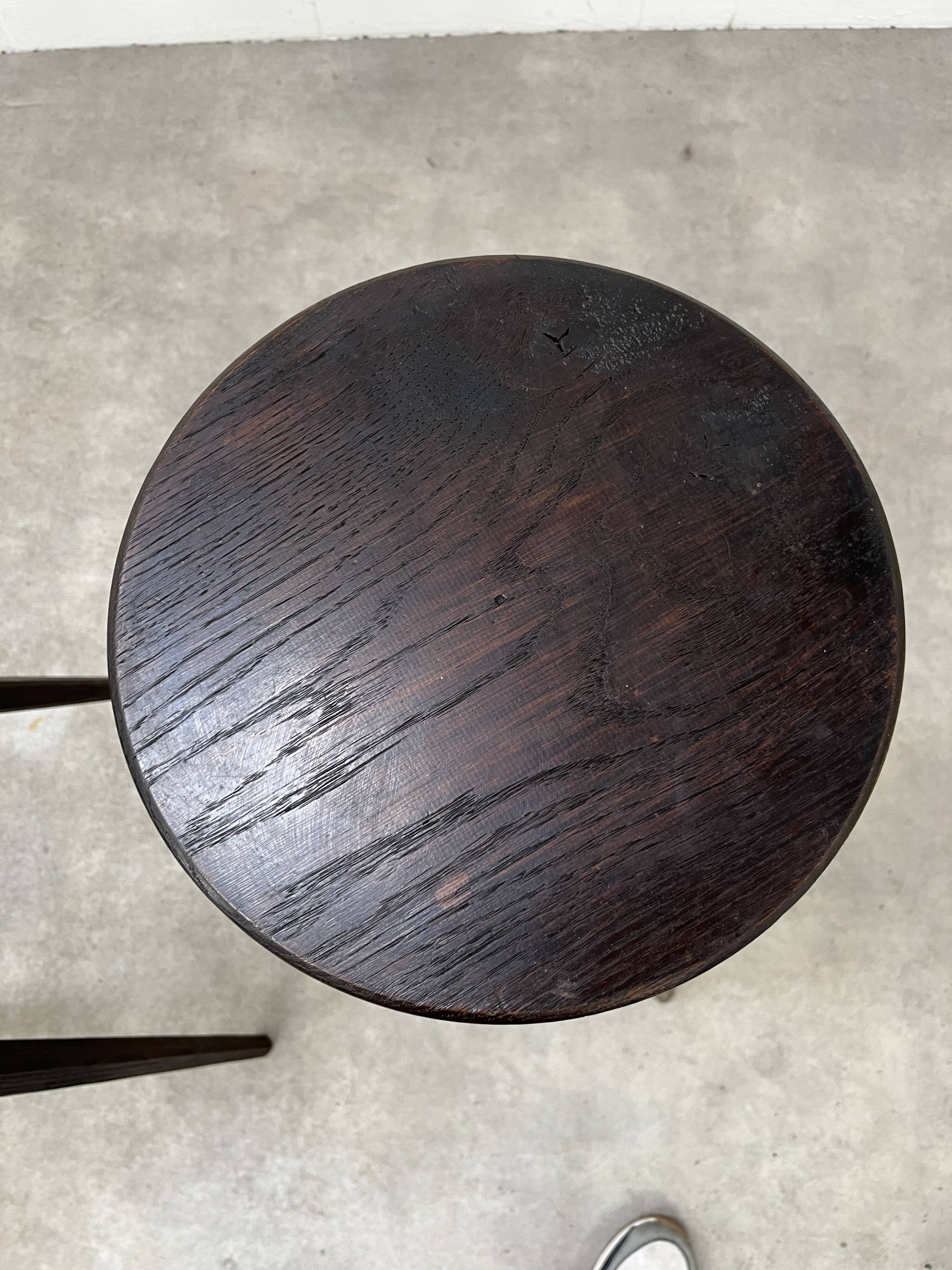 4 brutalist tripod bar stools, solid wood, 1950s