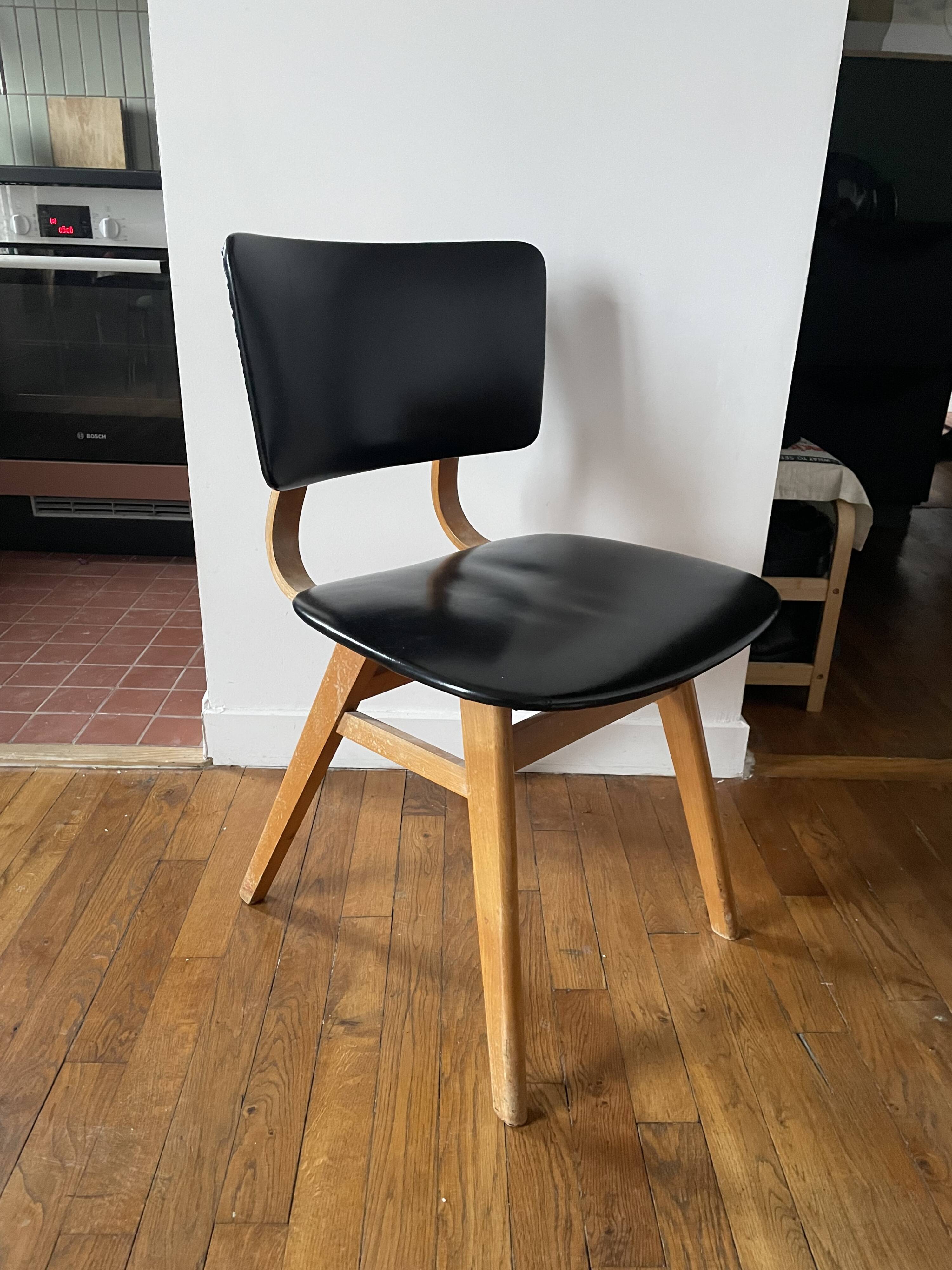 Chair with compass legs in solid wood