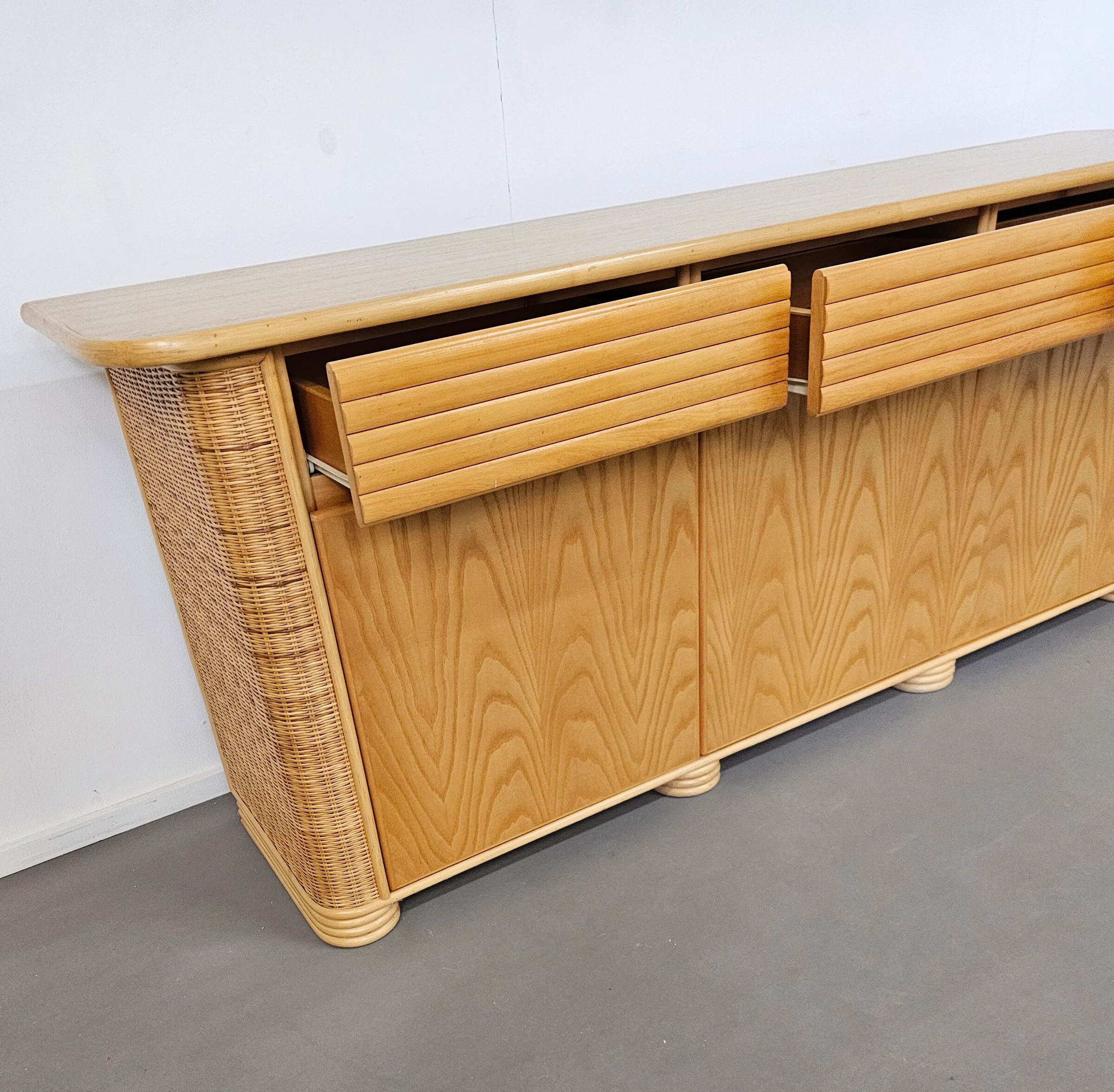 Wood / bamboo / rattan sideboard Roberti Rattan 1970s stunning condition
