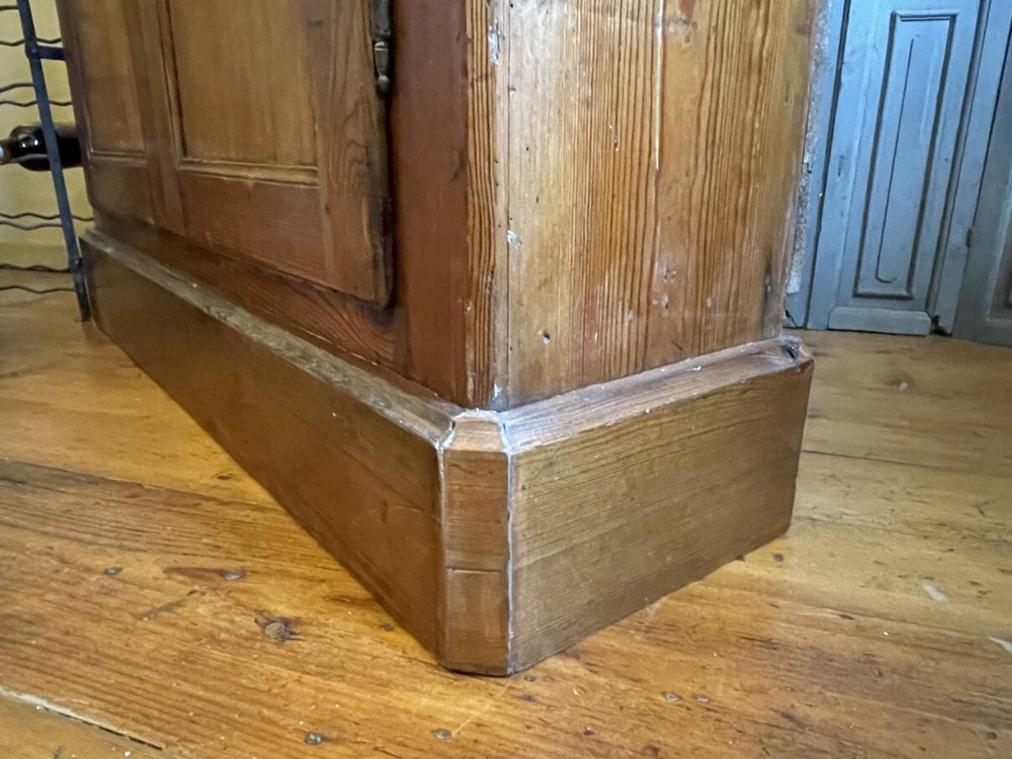 Wardrobe, kitchen cupboard, dresser, shelf.