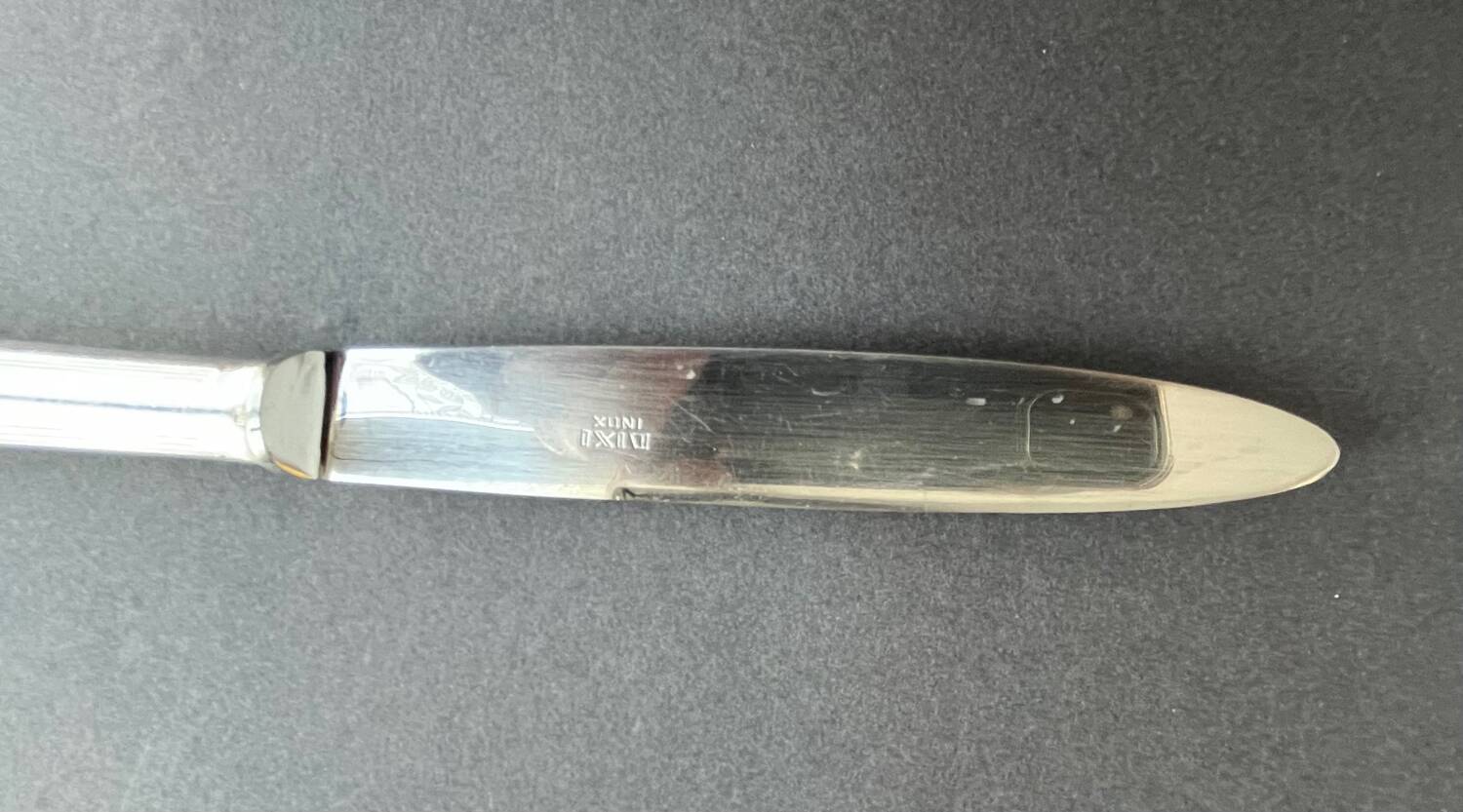 Set of 12 silver-plated knives