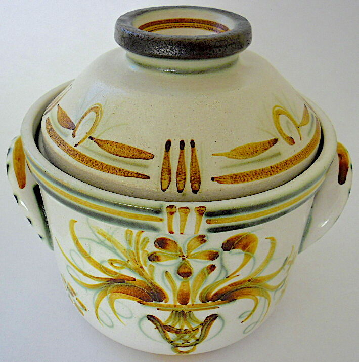 Covered sandstone pot, model G6, Kéraluc à Quimper