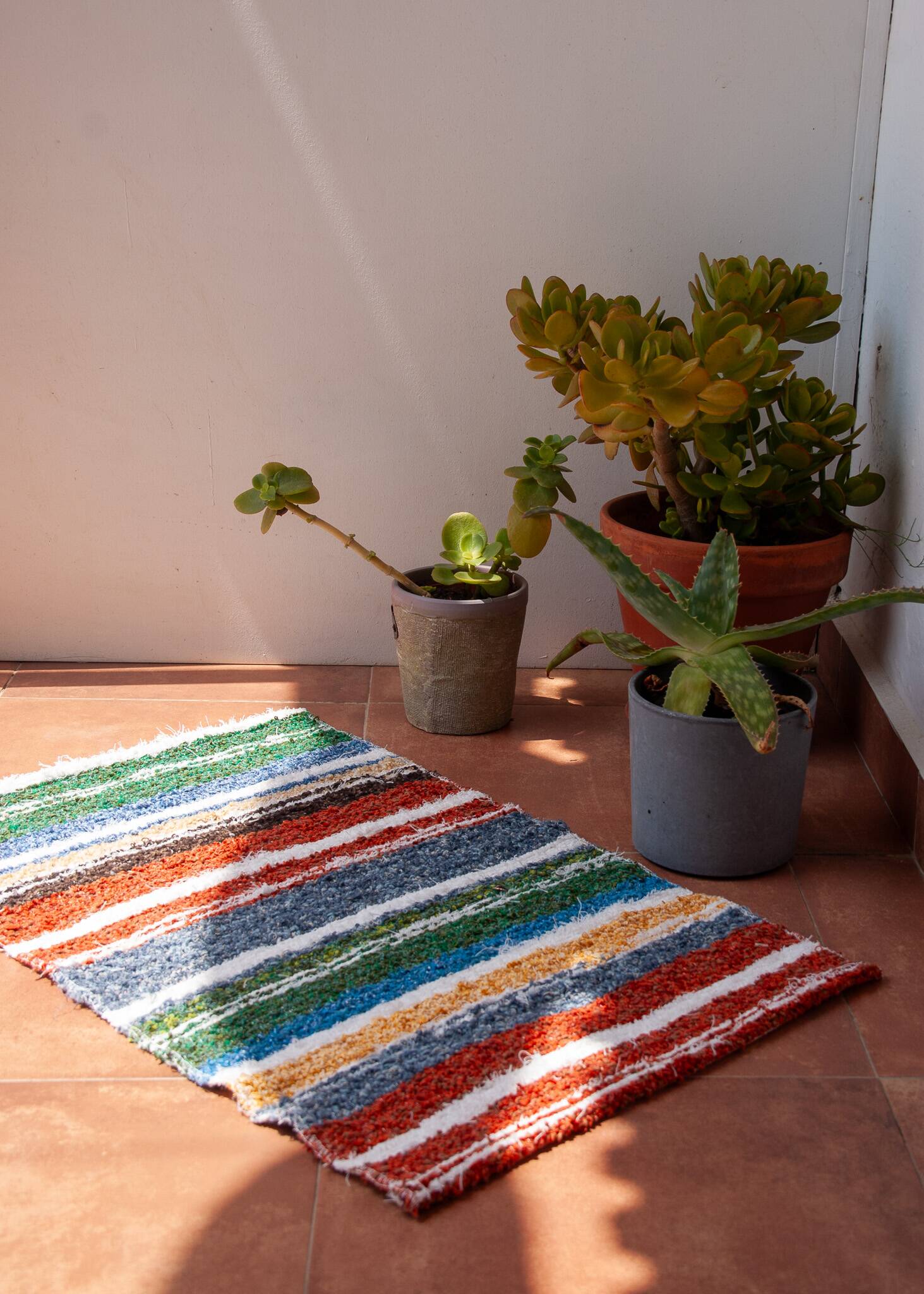 Handwoven recycled cotton rug - 40 x 60 cm