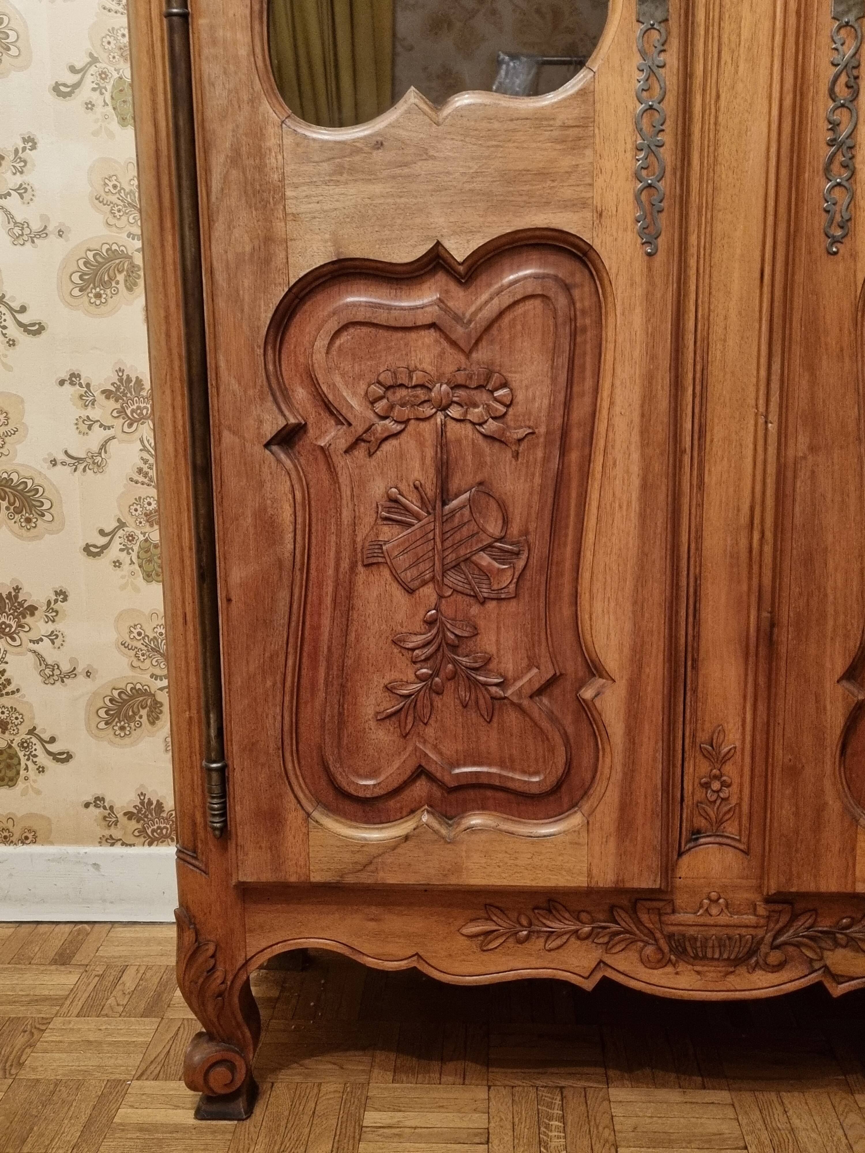 Small Provençal library