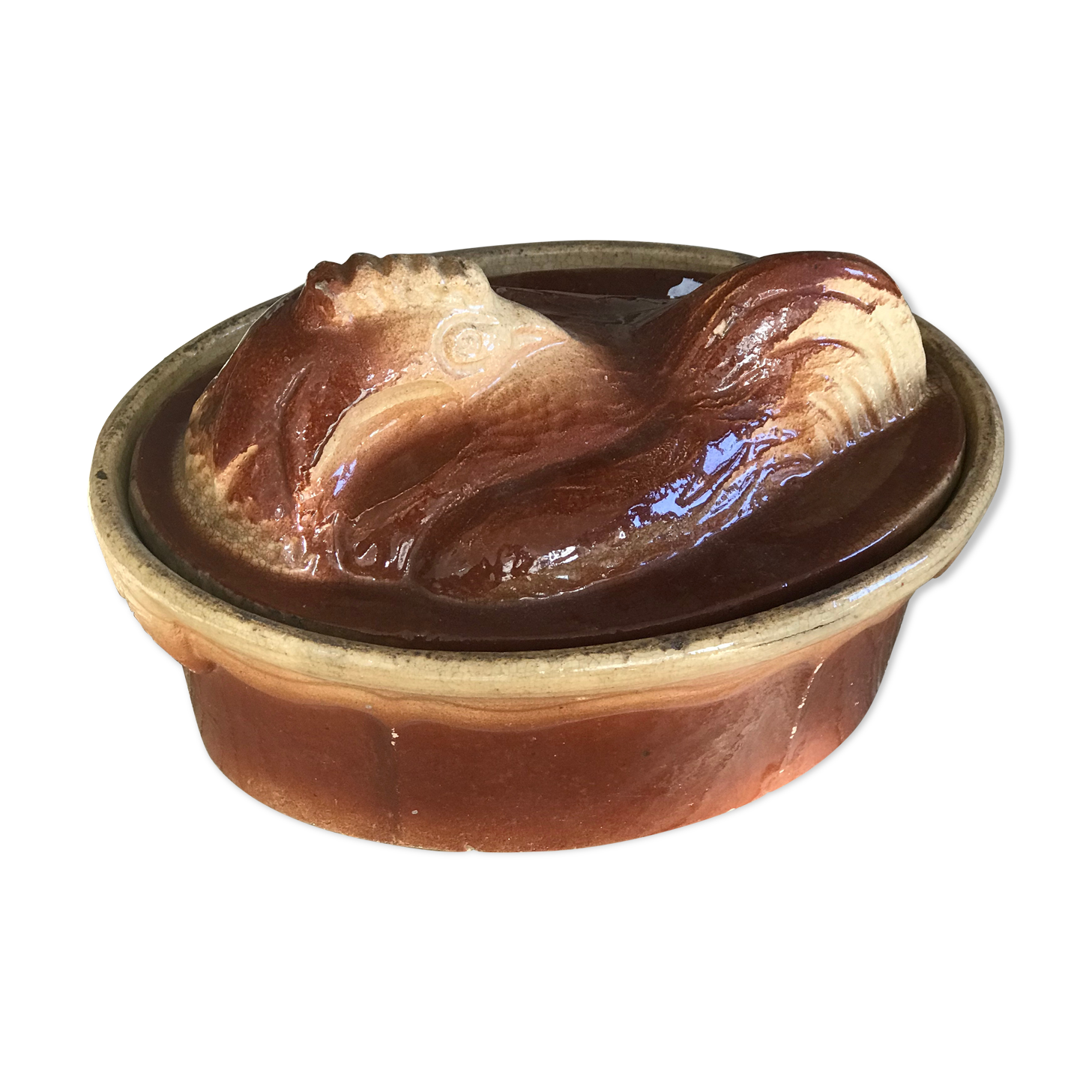 Terrine ancienne en terre cuite avec couvercle en forme de poularde