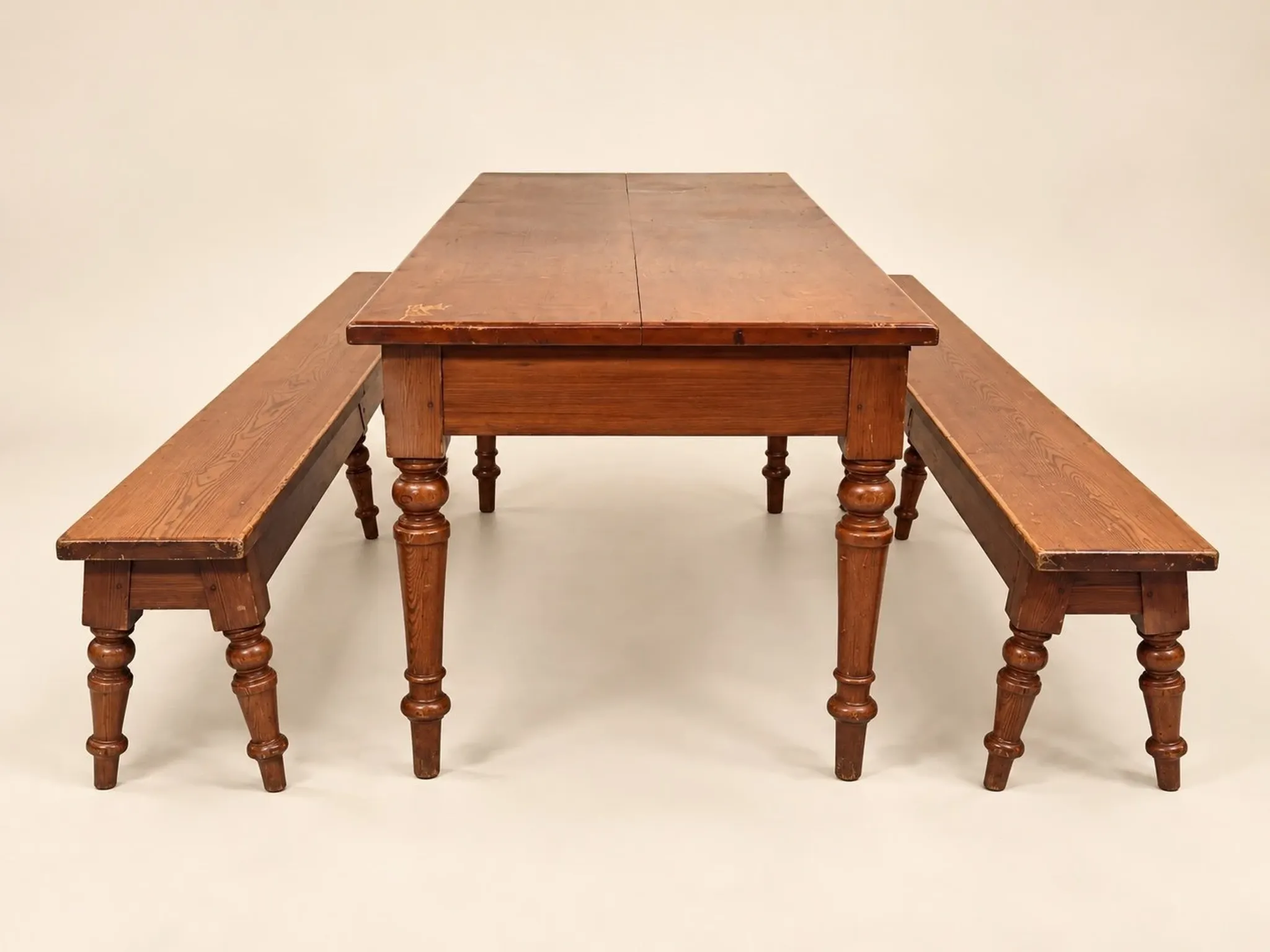 Farmhouse table and benches – Louis-Philippe style – Pitch pine