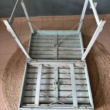 Folding table