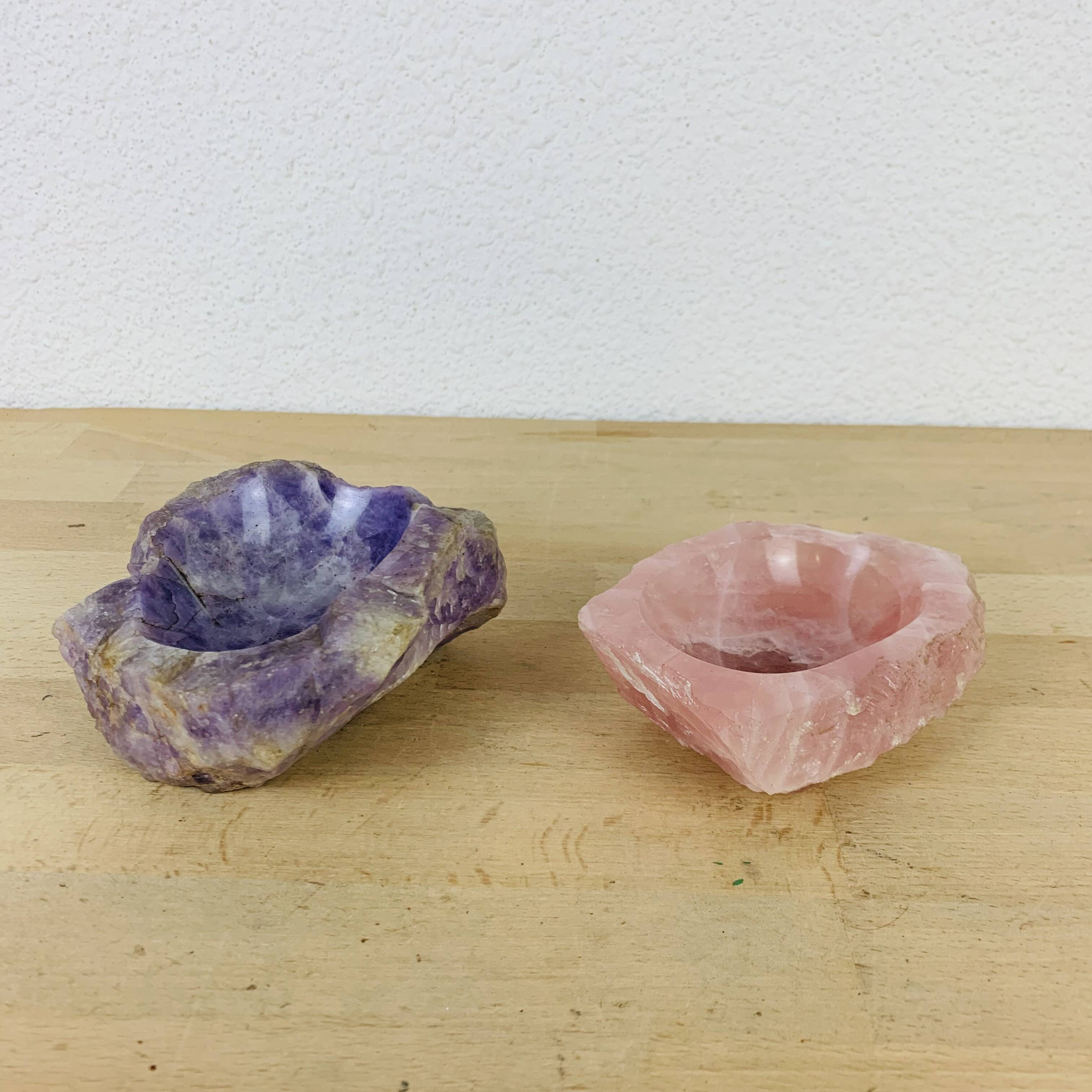 2 empty ring size pockets in stone, rose quartz and amethyst