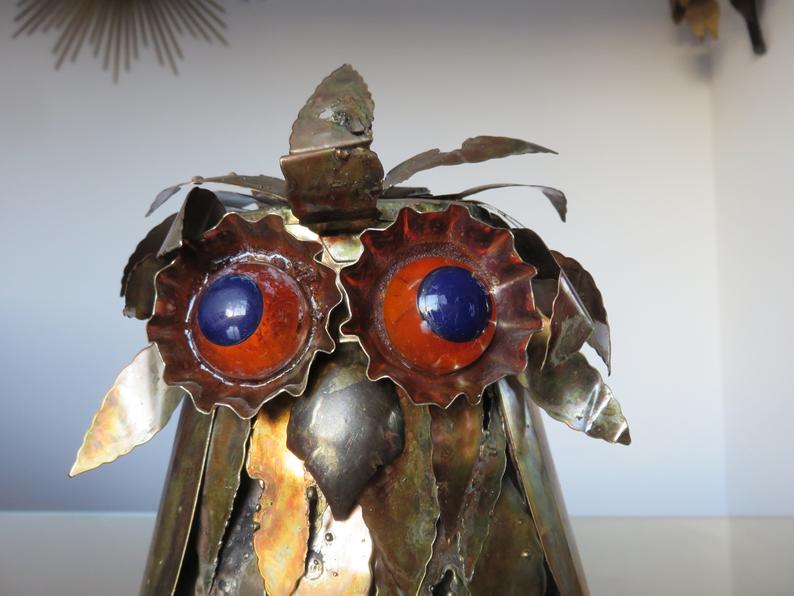 Owl in 1970s brutalist plate