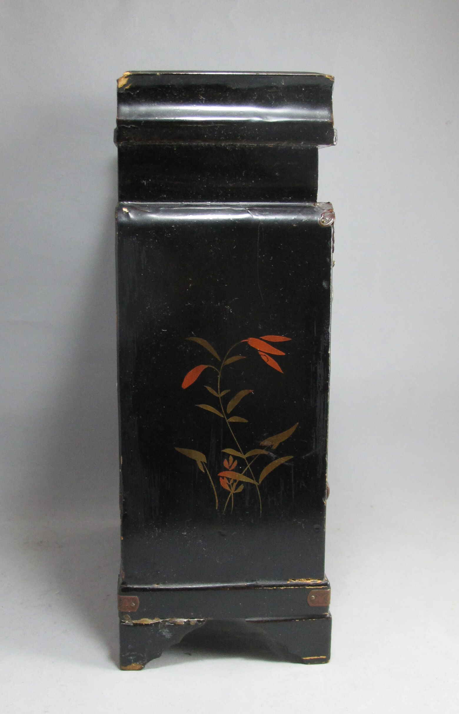 Former 19th century Japanese jewelry box