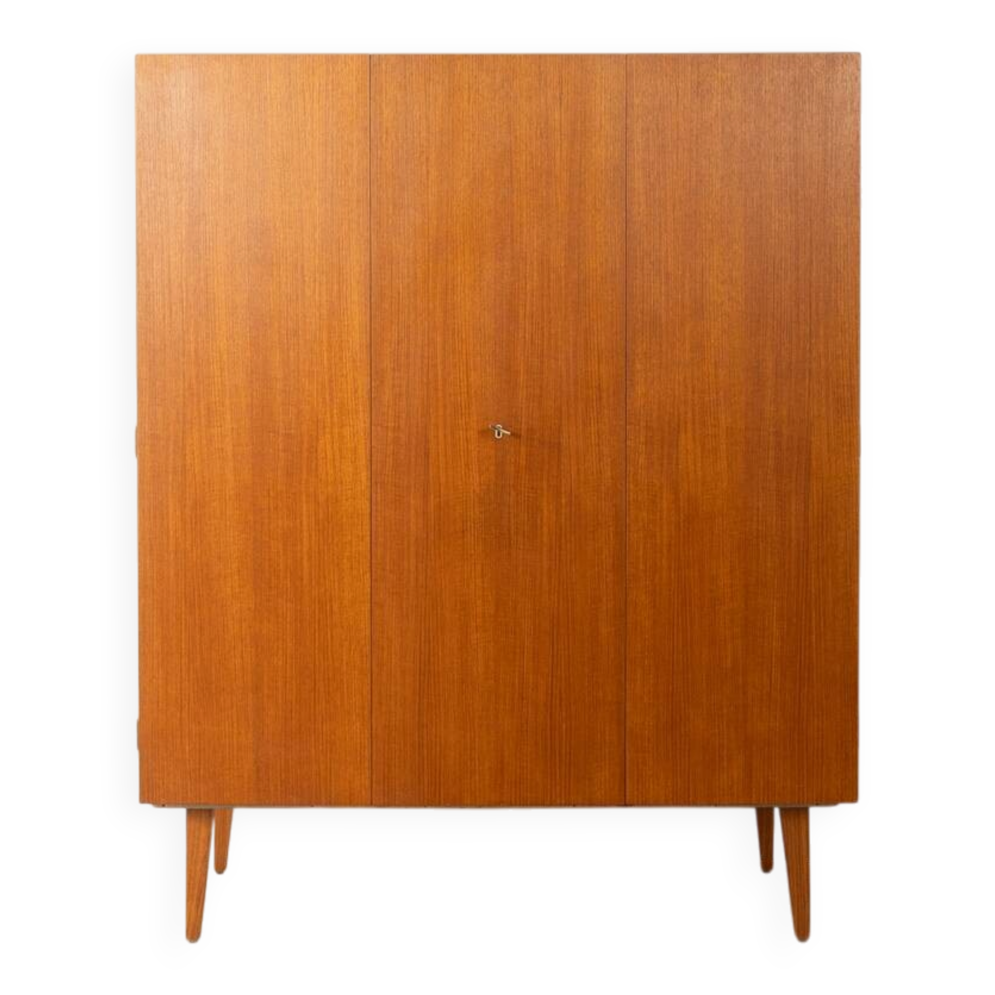 Unique home bar from the 1950s