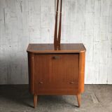 Art Deco bar cabinet in brown walnut with integrated lamp and three sockets, 1950s.