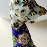 Chinese cat figurine in bronze / brass enamel cloisonné. floral motifs, gold inclusions