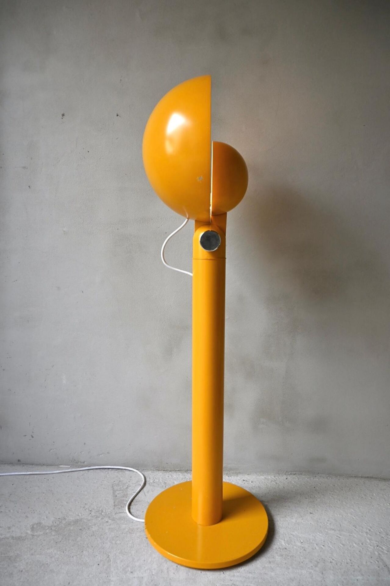 Lampadaire Cuffia par Francesco Buzzi pour Bieffeplast en jaune