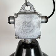 Lampe à pendentif en émail noir industriel d'Elektrosvit, années 1960.