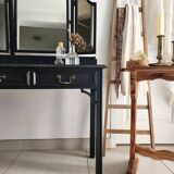 Antique dressing table