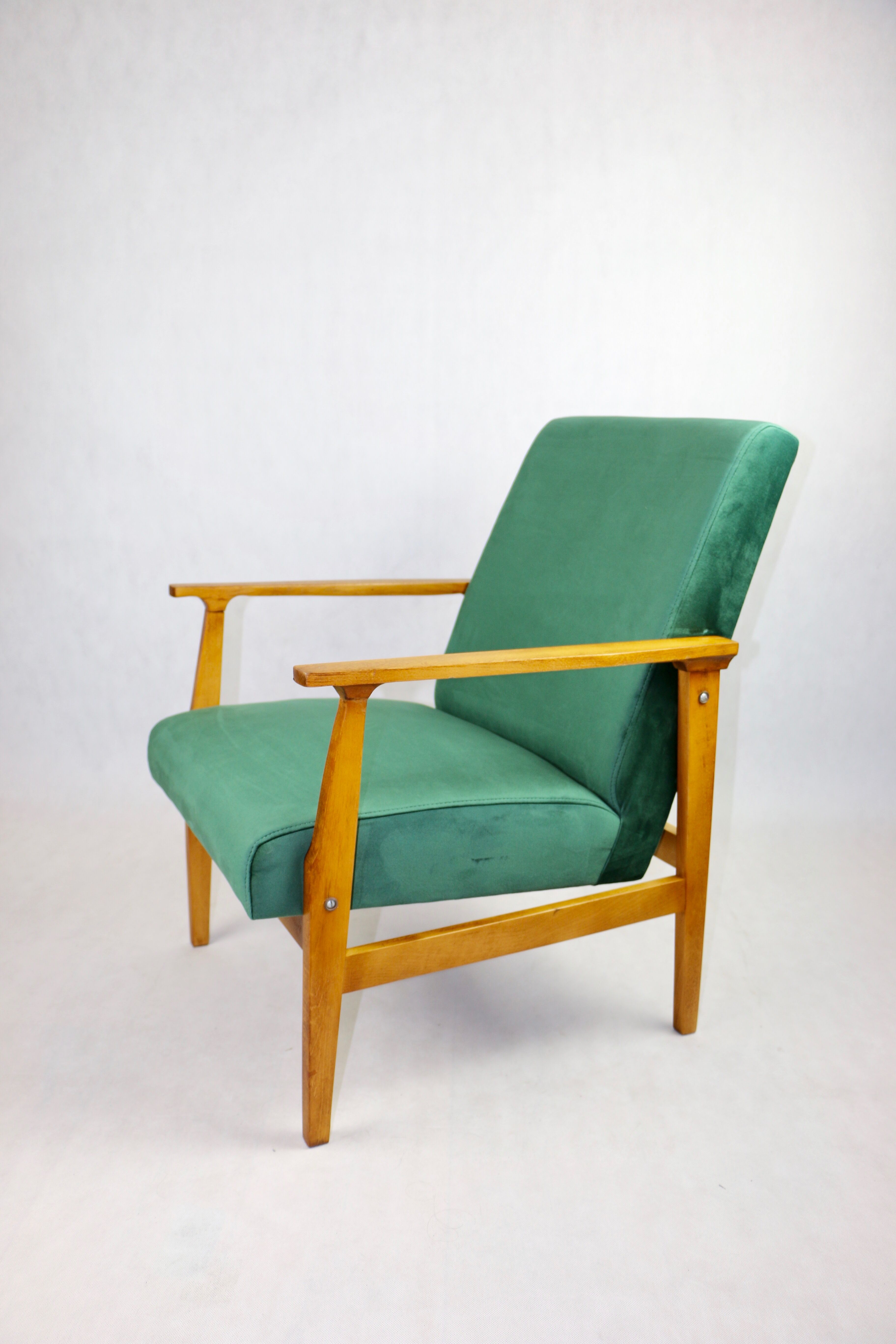Vintage green velvet lounge chair, 1970s