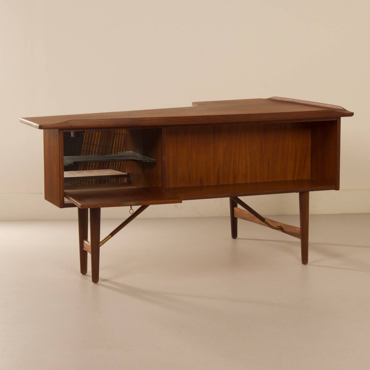 Boomerang desk by Peter Løvig Nielsen for Hedensted mobelfabrik, 1960s