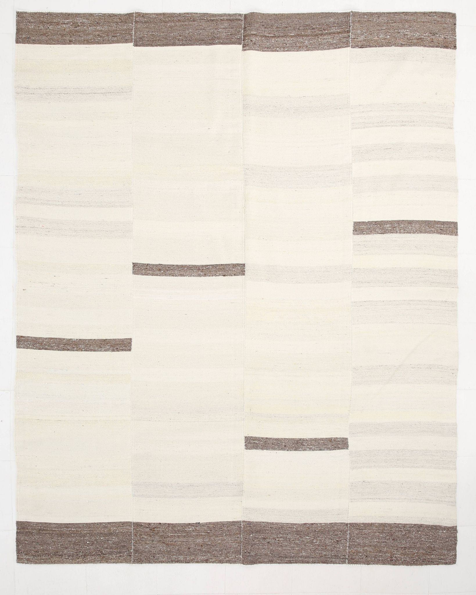 Grand tapis kilim crème et marron, 255 x 313 cm