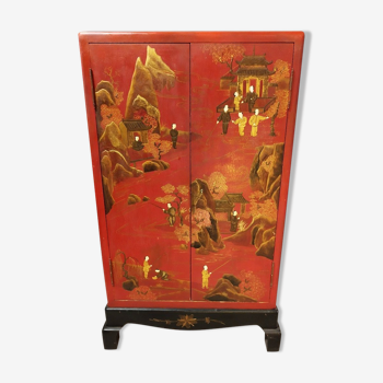 Asian cabinet in lacquered wood