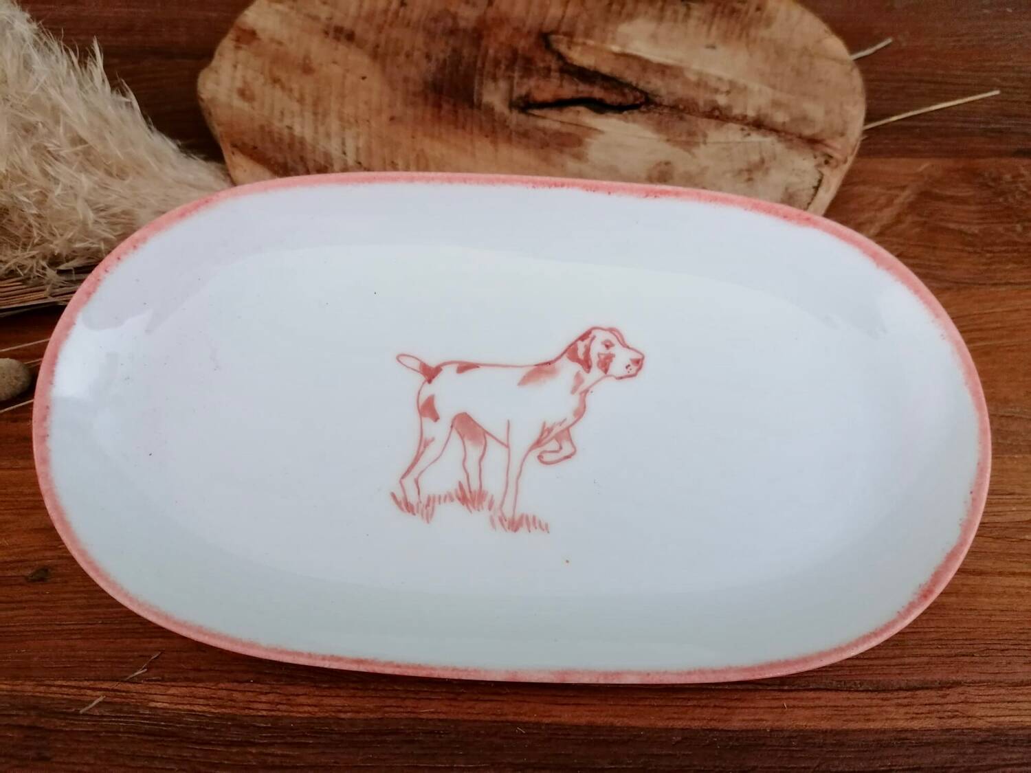 Small hunting dog dish