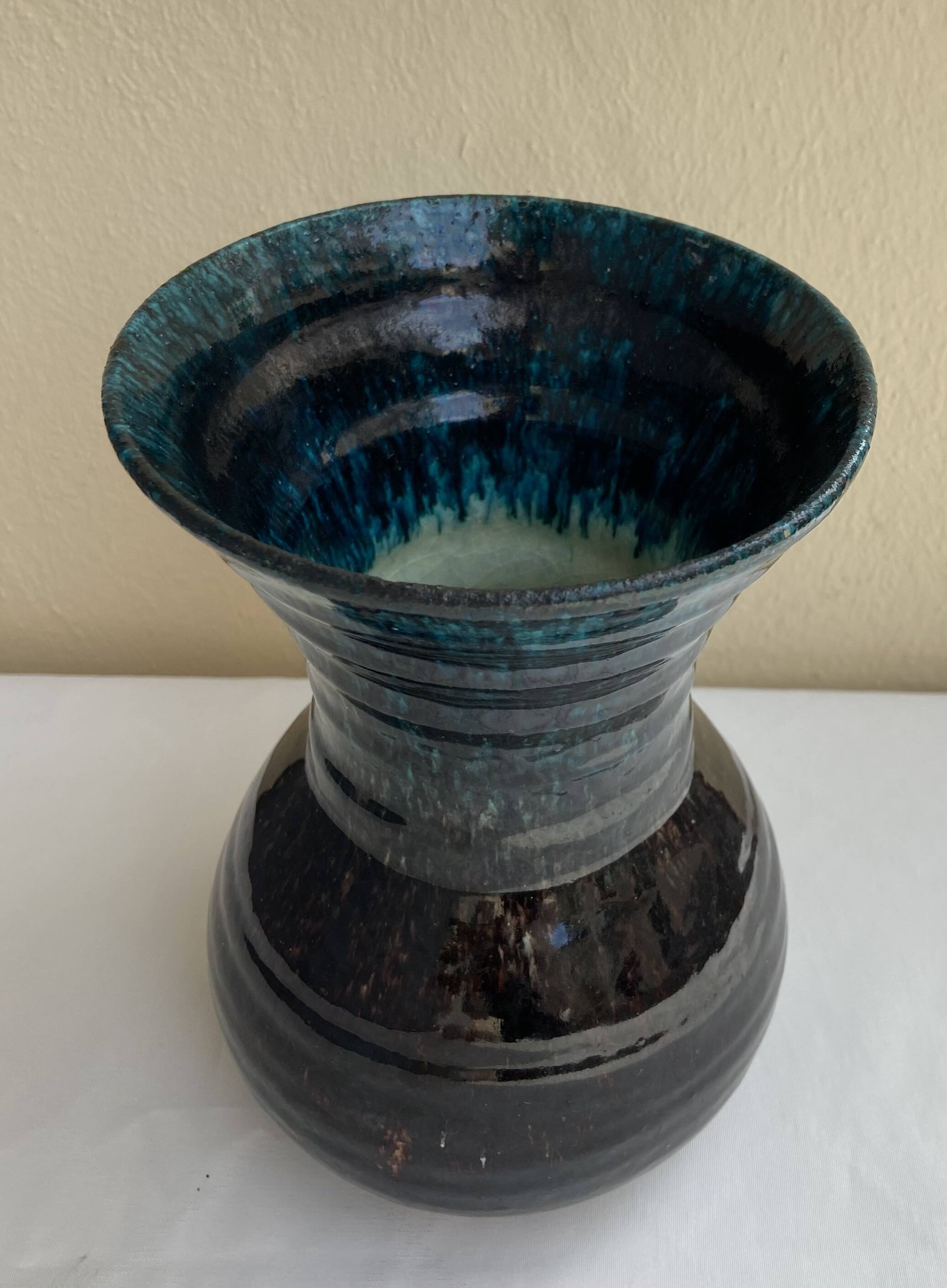 Accolay ceramic vase from the 1960s