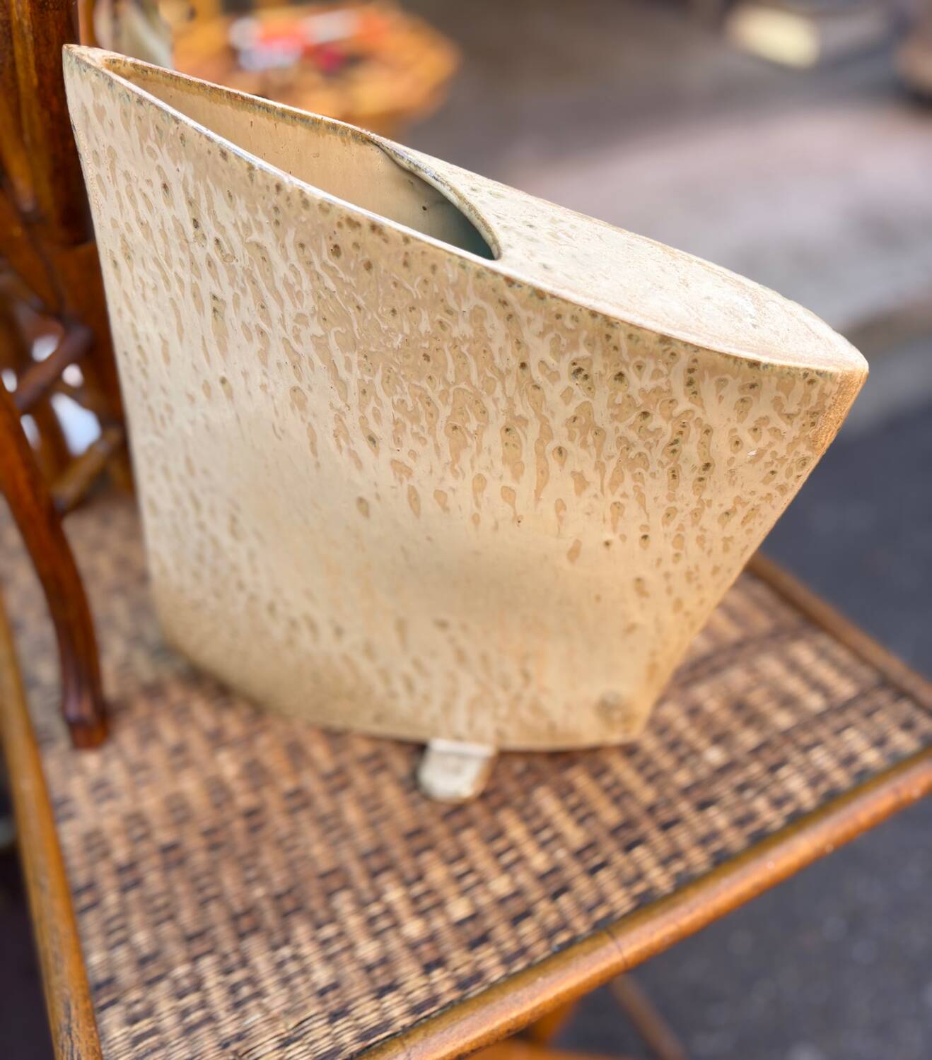 Rare glazed stoneware vase, Japan, 20th century. Wabi-sabi aesthetic.