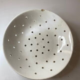 Porcelain strawberry strainer