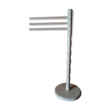 Porte serviettes de bain en bois  de couleur blanche, trois barres.