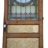 porte en chêne avec des vitraux