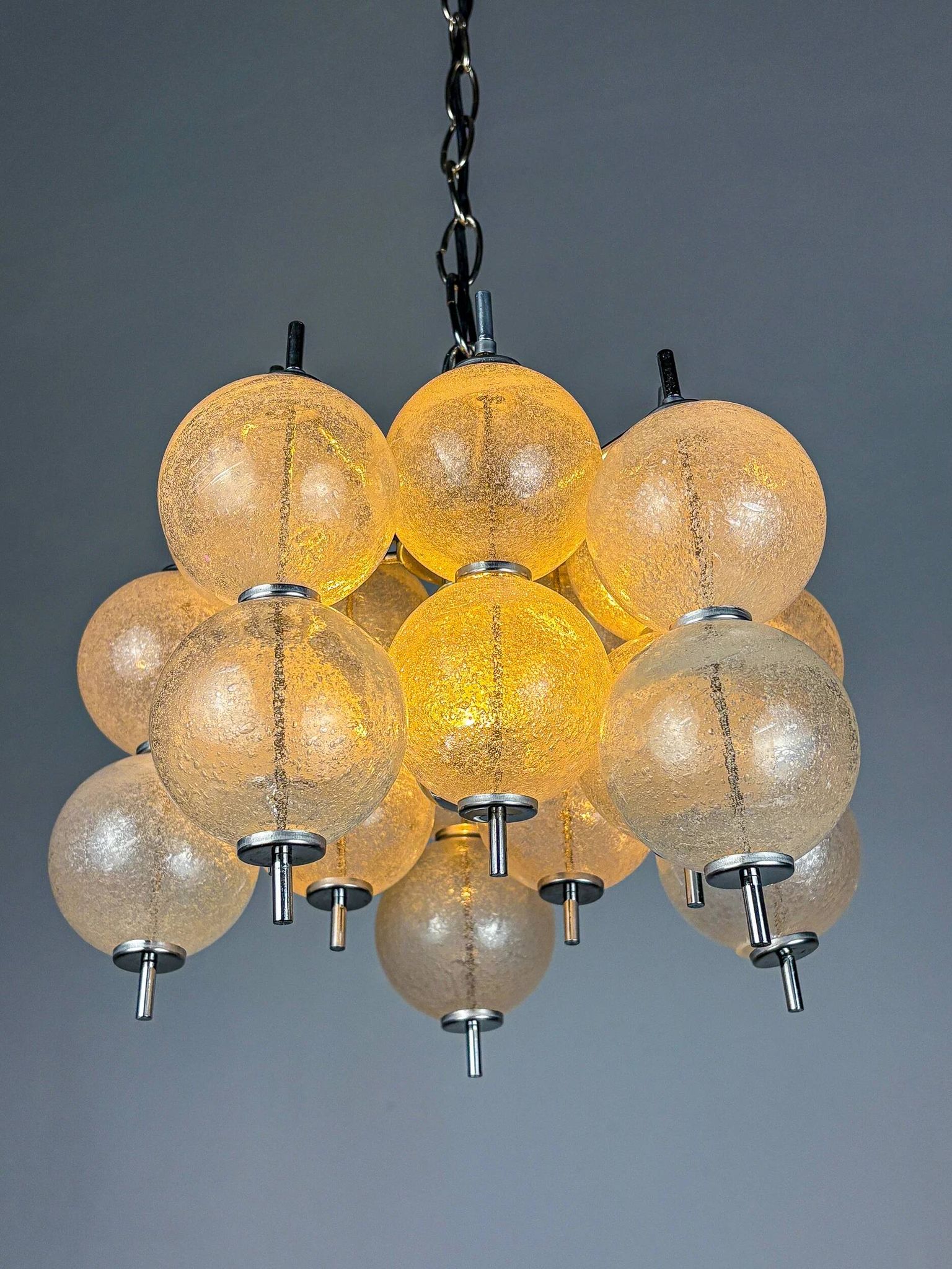 "Sterrenbeeld" Murano bubbled glass chandelier by Raak, Netherlands, 1960s