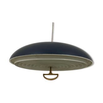 Californiapendel suspension by Louis Poulsen