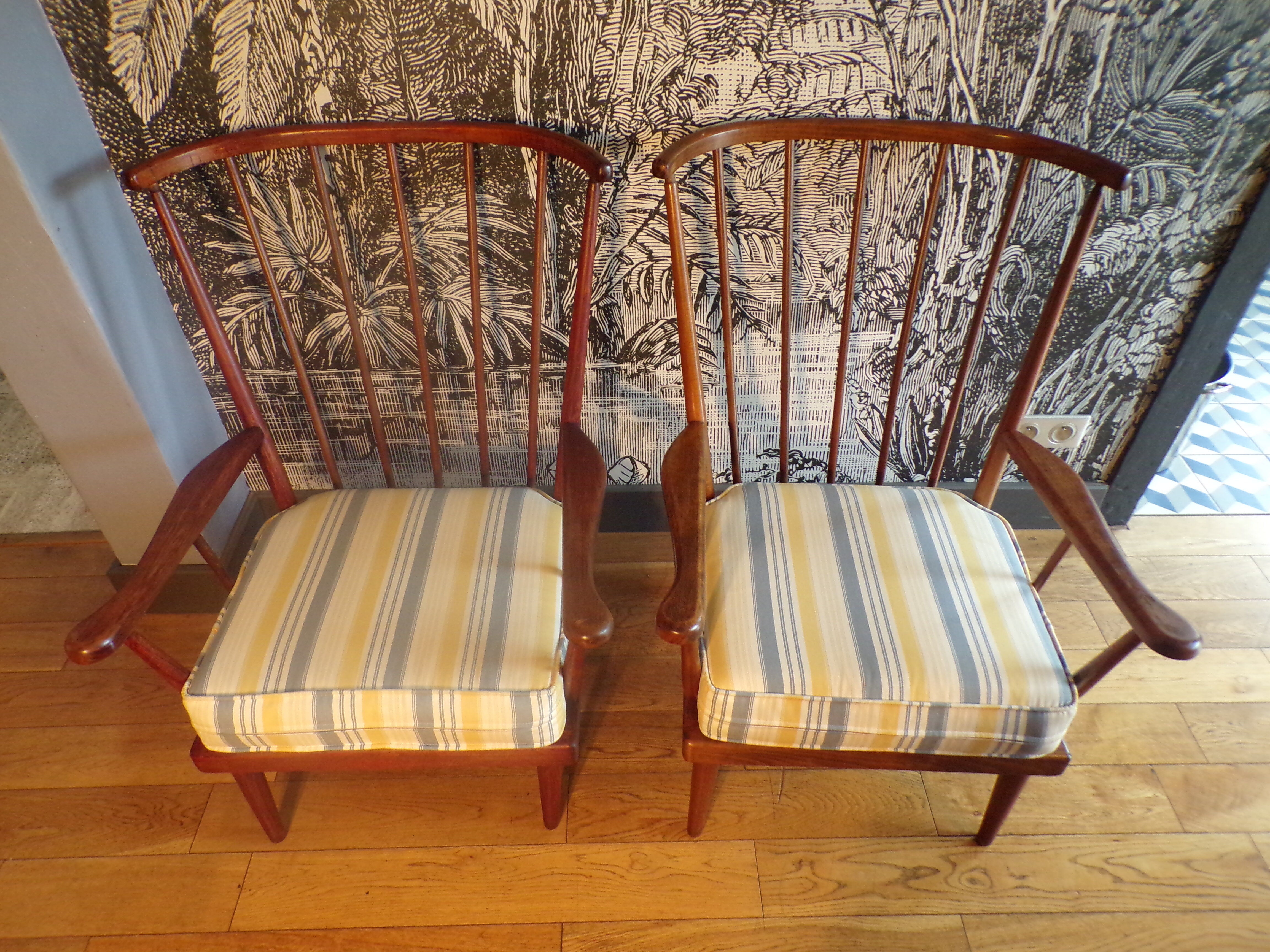 Baumann fan armchairs