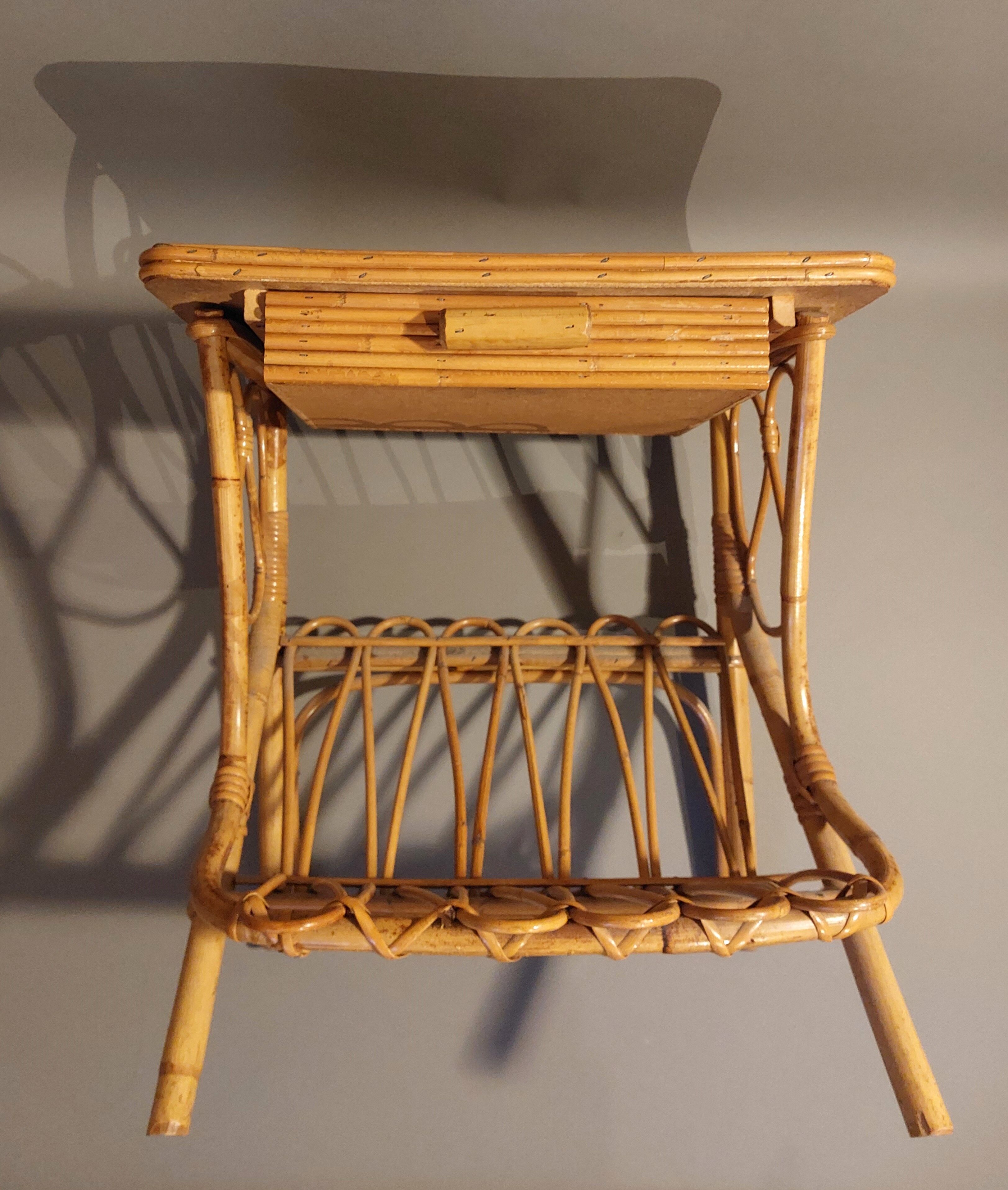 Bedside table magazine rack rattan and bamboo vintage 1960/1970.