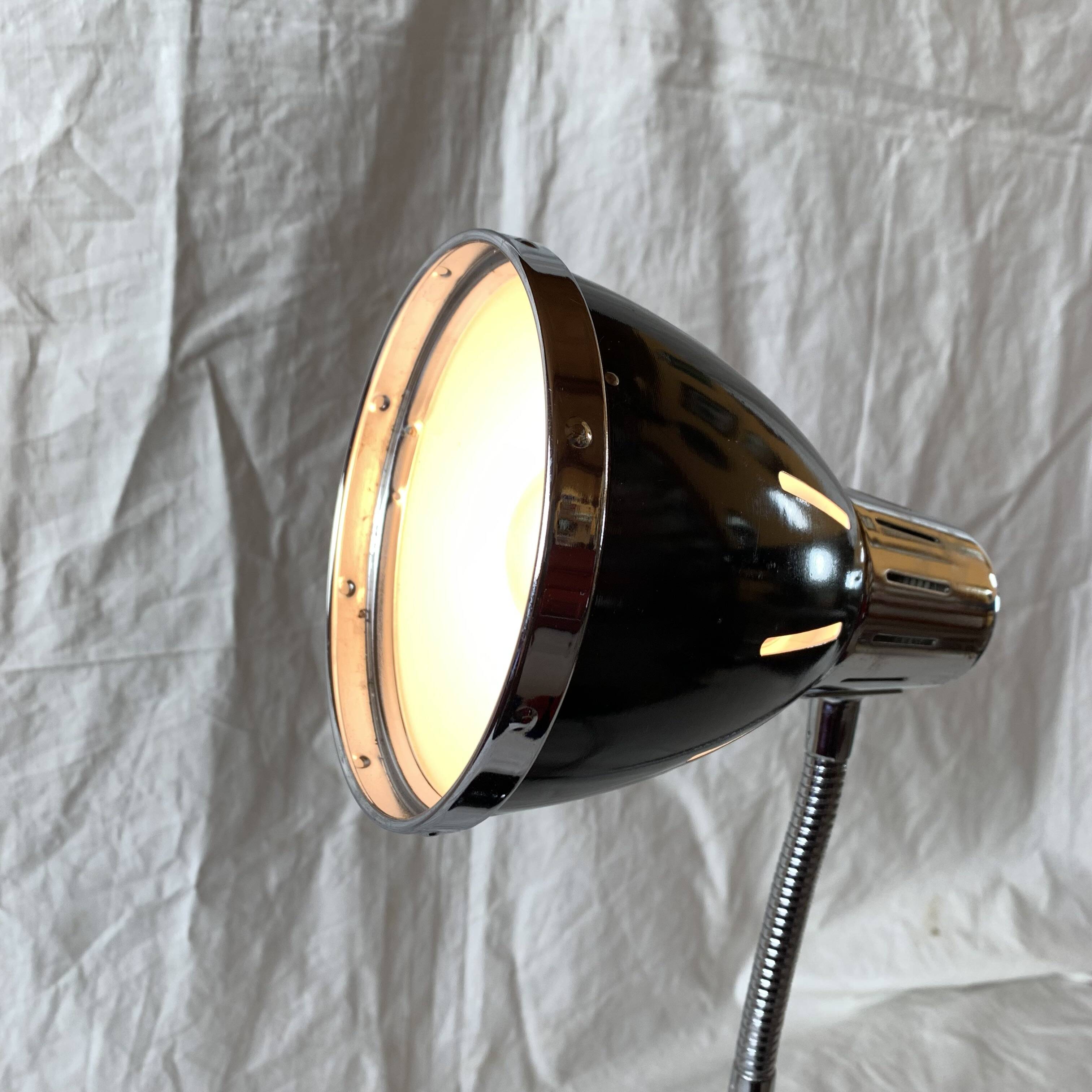 Vintage flexible desk lamp in black and chrome metal