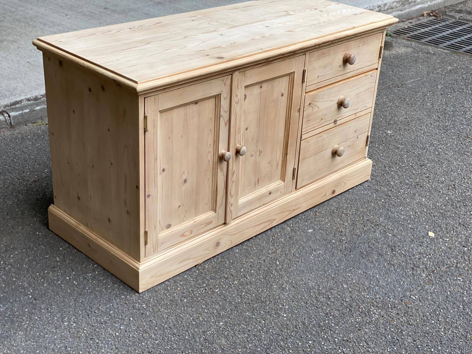 Buffet commode anglaise Interior's rénovée en bois massif 1980