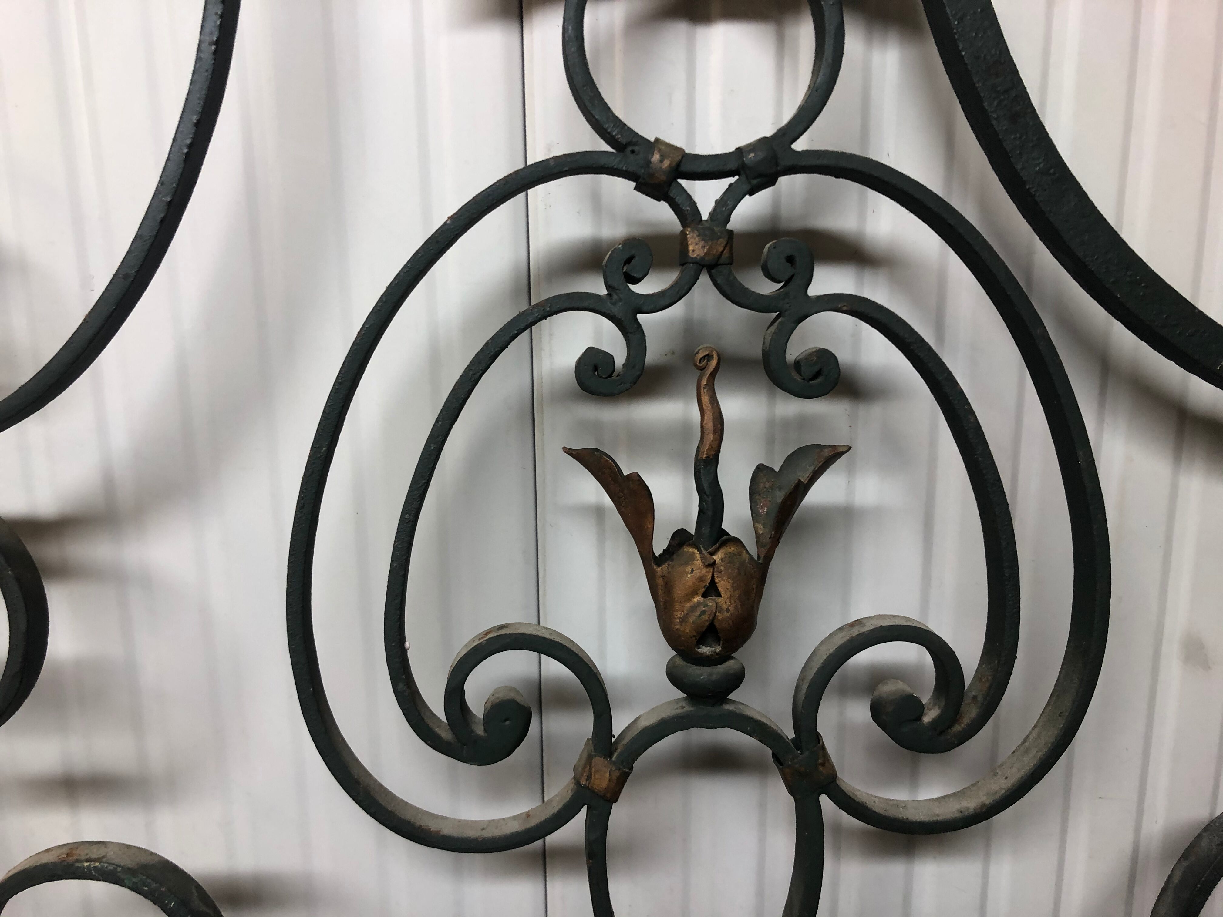 Haussannnian elevator door